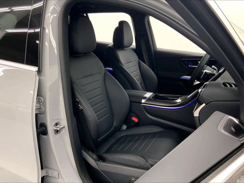 New 2026 Mercedes-Benz GLC 300 image 3
