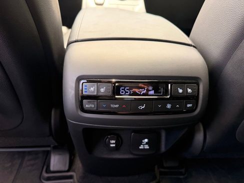 Used 2024 Hyundai Palisade Limited AWD/4WD image 42