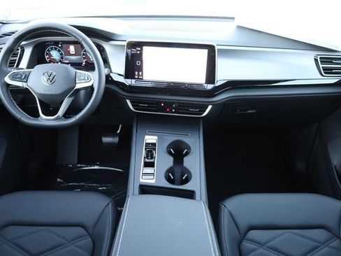 New 2026 Volkswagen Atlas Cross Sport SE image 22