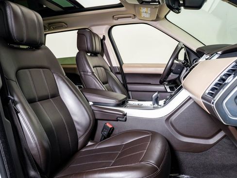 Used 2019 Land Rover Range Rover Sport HSE image 15