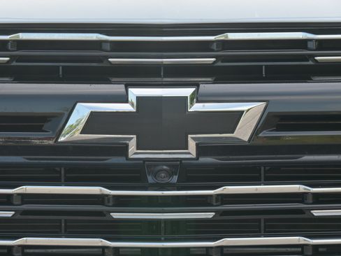 Used 2026 Chevrolet Suburban High Country AWD/4WD image 47