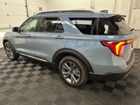 Used 2025 Ford Explorer Active w/ Active Comfort Package AWD/4WD image 7