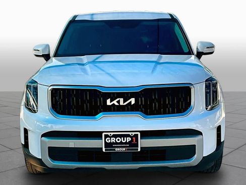 Used 2023 Kia Telluride LX FWD image 4