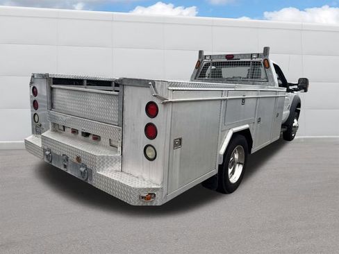 Used 2016 Ford F550 2WD Regular Cab Super Duty image 5