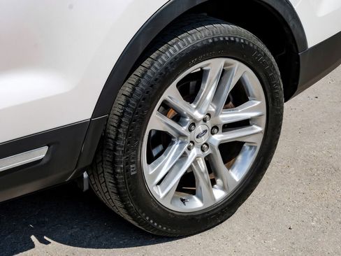 Used 2017 Ford Explorer XLT w/ Equipment Group 202A image 62