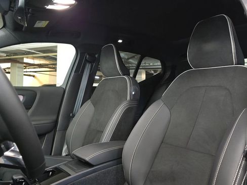 Certified 2023 Volvo XC40 Recharge Ultimate w/ Protection Package Premier image 21