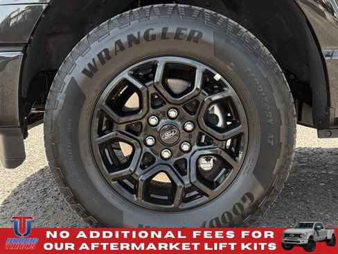 Used 2025 Ford F150 Lariat w/ FX4 Off-Road Package AWD/4WD image 13