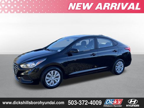 Used 2019 Hyundai Accent SE image 1