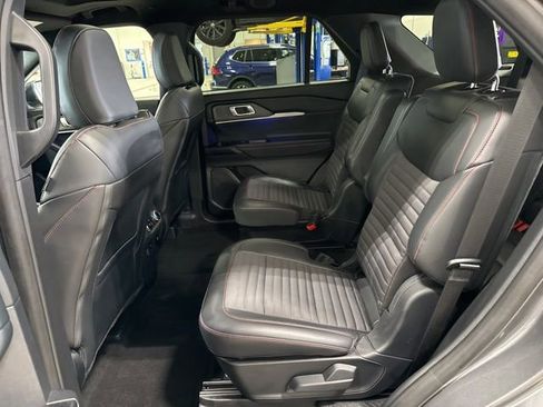 Used 2025 Ford Explorer ST-Line w/ Premium Package AWD/4WD image 24