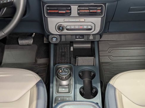 Used 2025 Ford Maverick Lariat w/ 4K Tow Package AWD/4WD image 18
