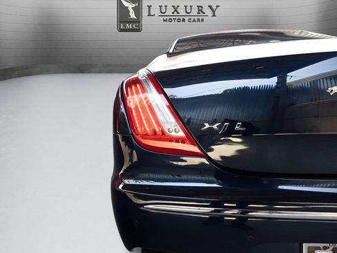 Used 2012 Jaguar XJ L RWD image 18