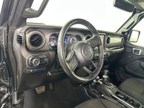 Used 2023 Jeep Wrangler Unlimited w/ Cold Weather Group image 13