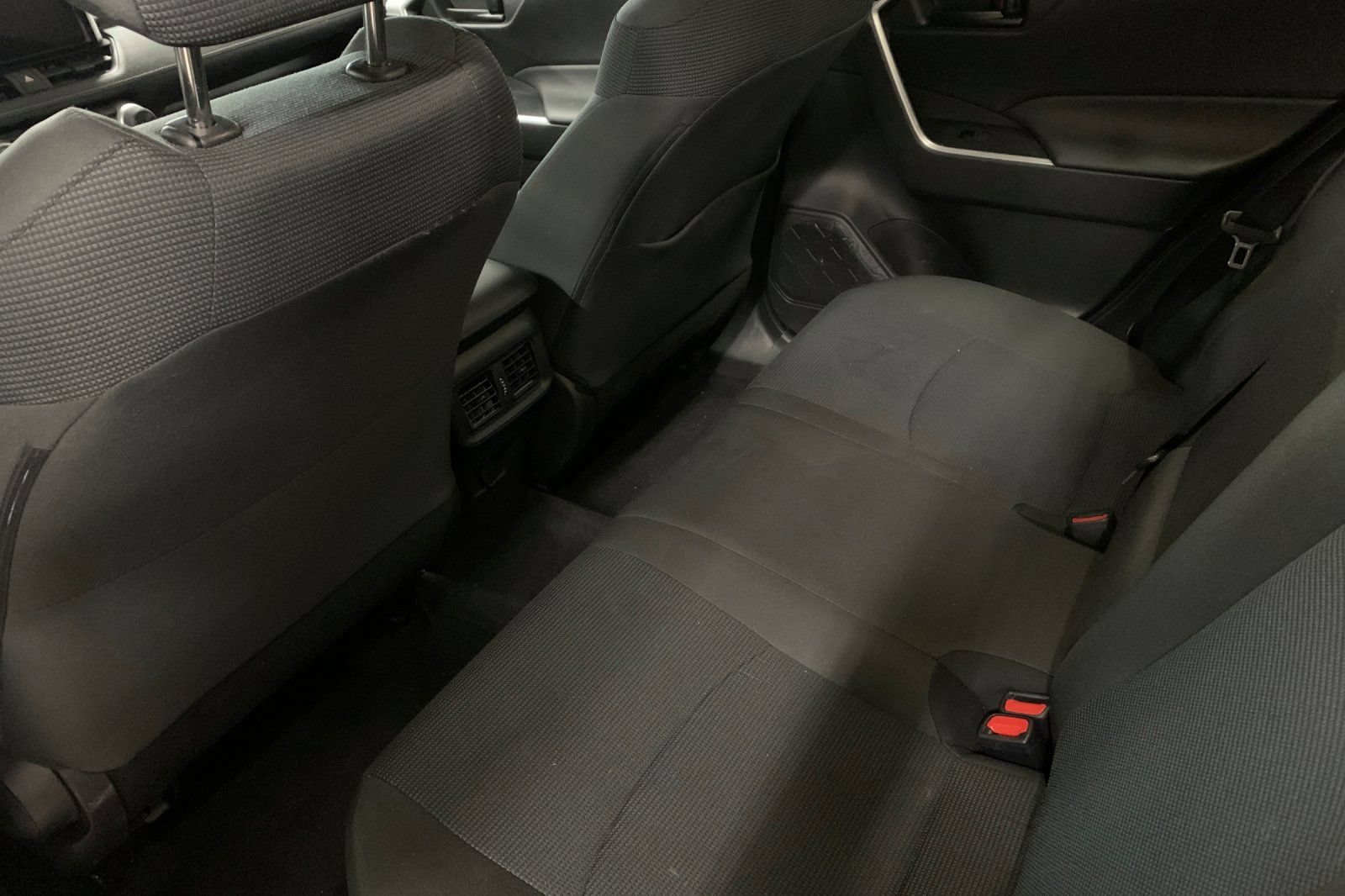 Used 2025 Toyota RAV4 LE AWD/4WD image 13