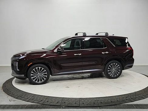 Used 2025 Hyundai Palisade Calligraphy image 4