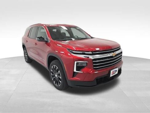 New 2026 Chevrolet Traverse LT w/ Sun and Wheel Package FWD image 7