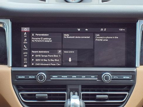 Used 2020 Porsche Macan image 23