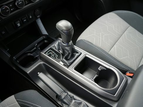 Used 2023 Toyota Tacoma TRD Sport AWD/4WD image 16