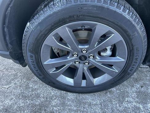 Certified 2022 Ford Explorer XLT w/ Equipment Group 202A image 8