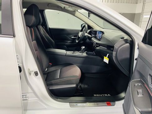 New 2026 Nissan Sentra SR image 33