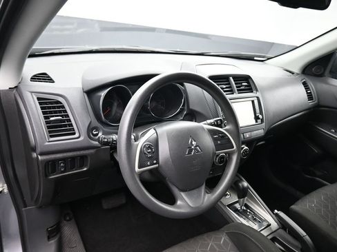 Used 2023 Mitsubishi Outlander Sport ES image 12