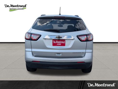 Used 2015 Chevrolet Traverse LT w/ Style and Technology Package image 6