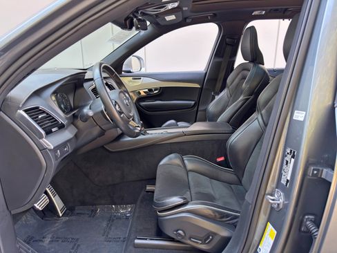 Used 2019 Volvo XC90 T6 R-Design w/ Protection Package Premier image 16