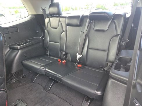 Used 2025 Kia Telluride S FWD image 19