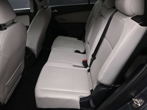 Used 2019 Volkswagen Tiguan SE w/ Panoramic Sunroof Package AWD/4WD image 30