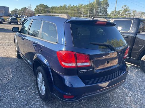 Used 2017 Dodge Journey SXT w/ Comfort/Convenience Group image 4