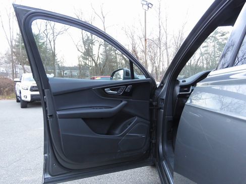 Used 2018 Audi Q7 3.0T Premium Plus w/ Premium Plus Package image 10