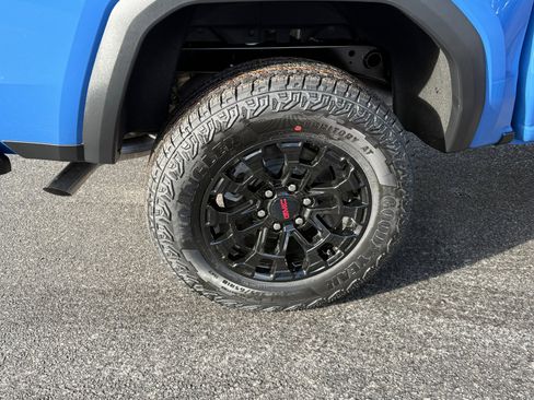 New 2026 GMC Canyon Elevation w/ Technology Package image 11