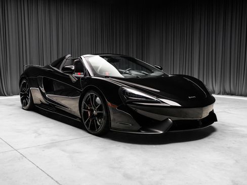 Used 2019 McLaren 570S Spider RWD image 17