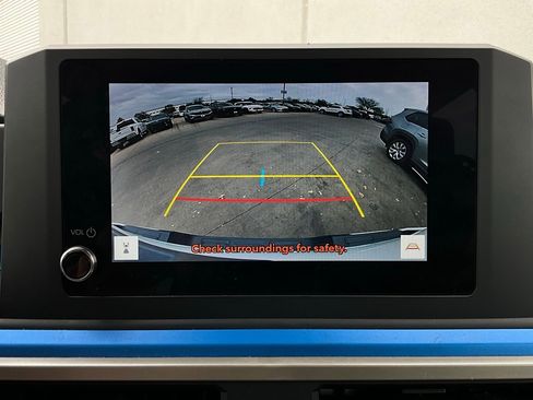 Used 2025 Toyota Tacoma TRD Off-Road image 31