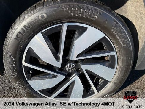 Used 2024 Volkswagen Atlas SE image 49