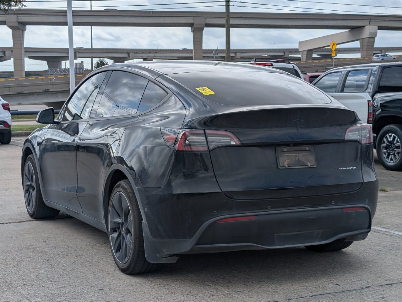 Used 2021 Tesla Model Y Long Range AWD/4WD image 3