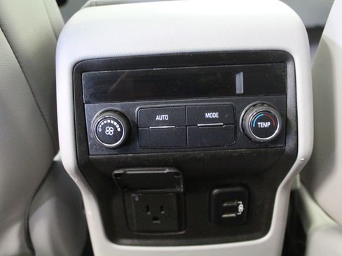 Used 2017 GMC Acadia SLT image 24