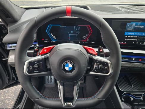 Used 2025 BMW M5 w/ Carbon Package image 14