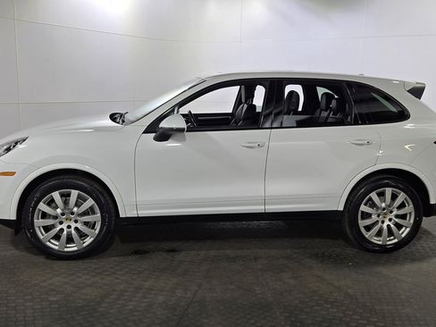 Used 2018 Porsche Cayenne Platinum Edition image 4