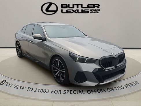 Used 2024 BMW 540i xDrive w/ Premium Package AWD/4WD image 2