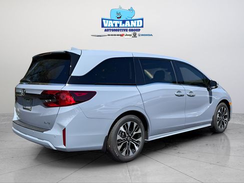 New 2026 Honda Odyssey Elite image 5