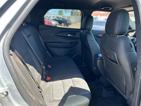 Used 2025 Chevrolet TrailBlazer RS w/ Convenience Package image 12