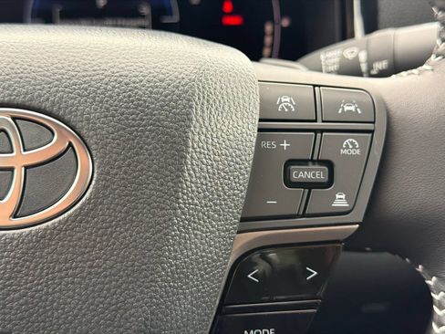 New 2026 Toyota Camry Hybrid FWD image 26