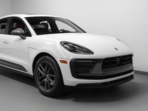 Certified 2024 Porsche Macan Turbo AWD/4WD image 9