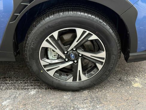 Certified 2025 Subaru Crosstrek 2.0i Premium image 7