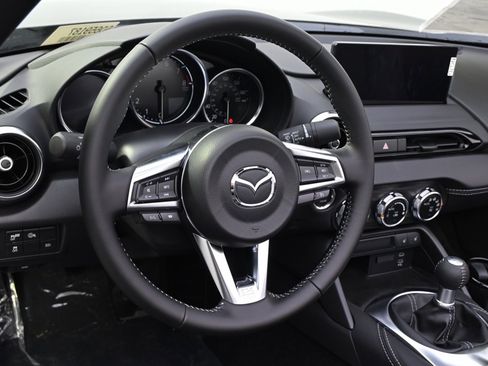 New 2025 MAZDA MX-5 Miata Grand Touring w/ Weather Package image 15
