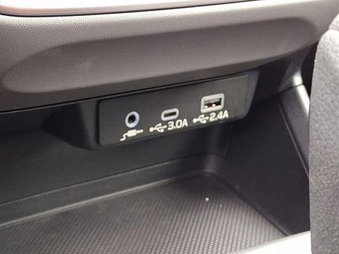 Used 2024 Subaru Crosstrek 2.0i Premium image 27