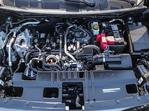 Used 2026 Nissan Kicks SR w/ SR Premium Package FWD image 26