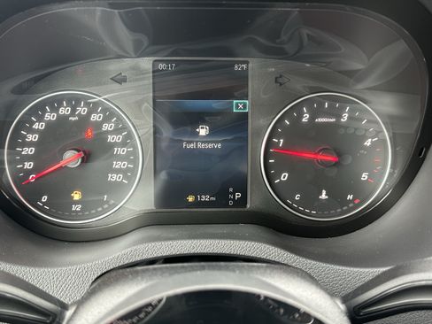 Used 2025 Mercedes-Benz Sprinter 2500 image 23