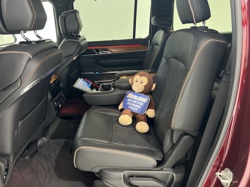 Used 2024 Jeep Grand Wagoneer L Series III image 24