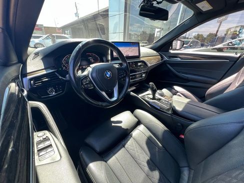 Used 2021 BMW 530i w/ Convenience Package image 16